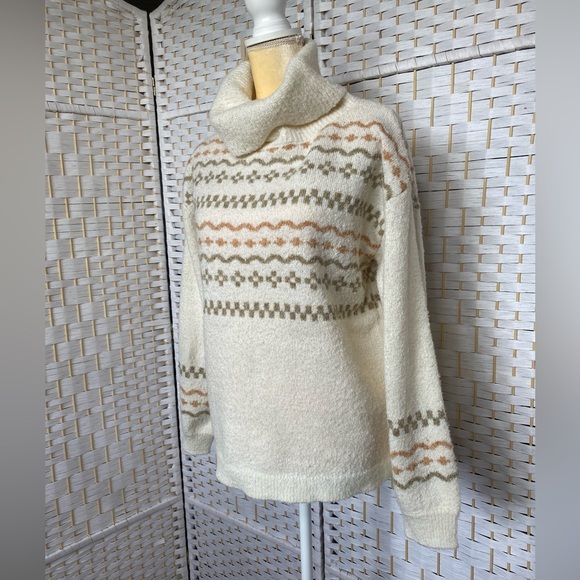 NWT Hem & Thread Fair Isle Turtle Neck Sweater Ivory and Pale Pink 100% Polyestr - Picture 4 of 9